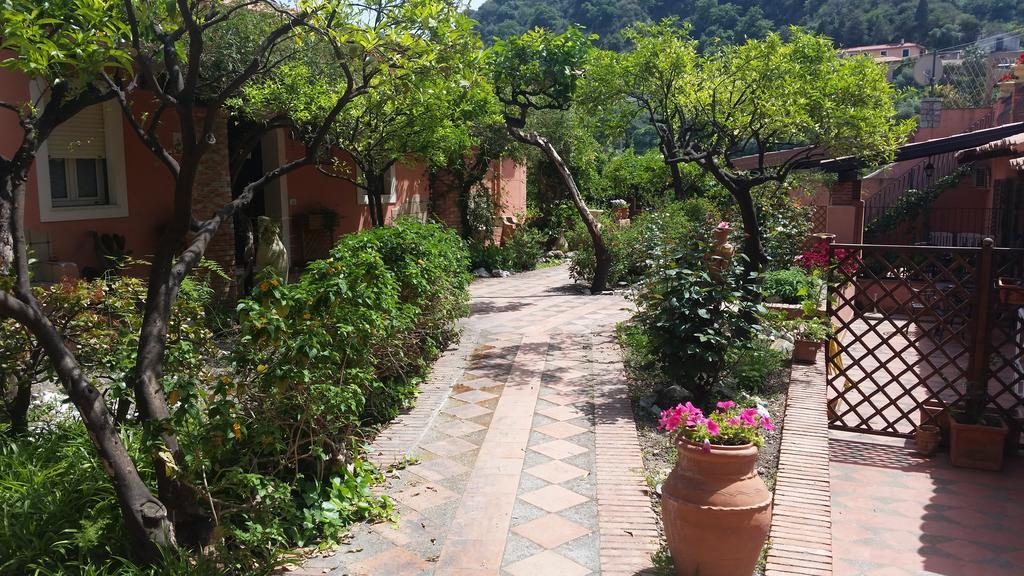 Villa Carmelas Taormina Exterior photo