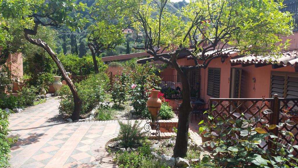 Villa Carmelas Taormina Exterior photo